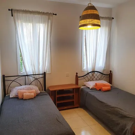 Ancient - Cozy Place Next To The Sea, Marina, Historical Sites, Buses, Mall, And Market * Pafos