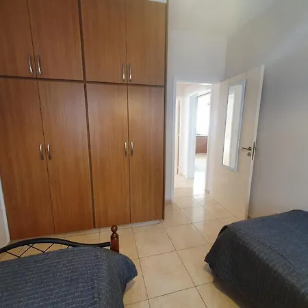 Ancient - Cozy Place Next To The Sea, Marina, Historical Sites, Buses, Mall, And Market Apartament Pafos