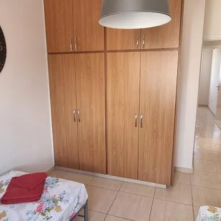 Apartament Ancient - Cozy Place Next To The Sea, Marina, Historical Sites, Buses, Mall, And Market Pafos